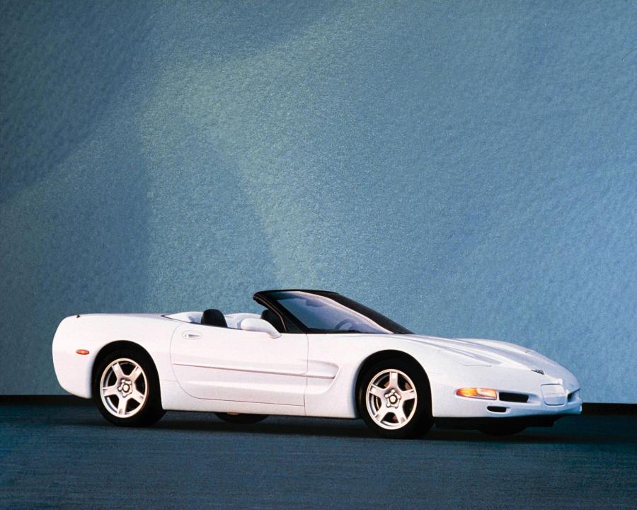  Chevrolet Corvette 1998 года  (фото 53 из 84)
